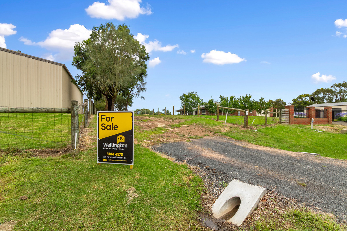 Impressive 4539 sqm lifestyle block Wellington Real Estate Pty Ltd