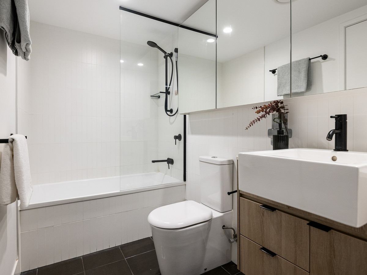 Discover Exceptional Living at Y43 in Teneriffe Gallery