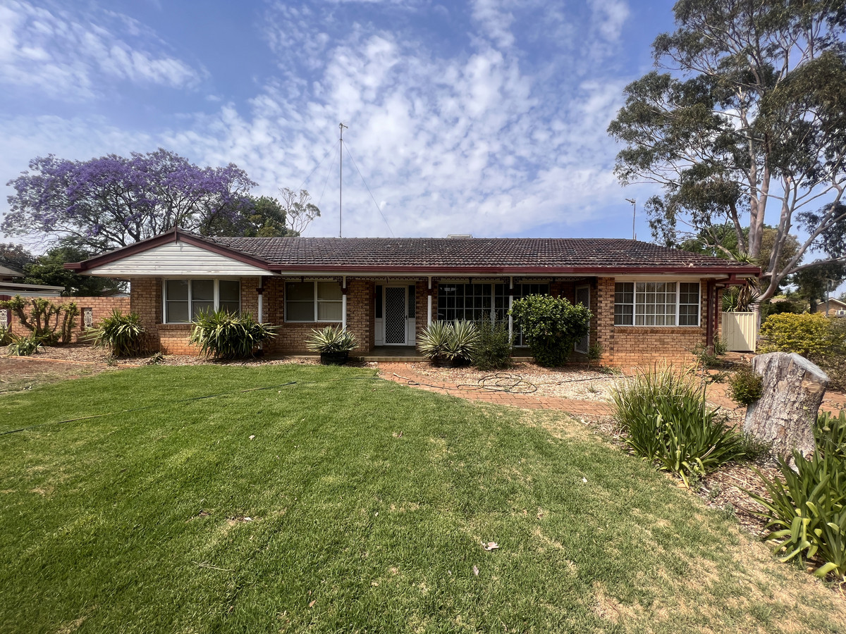 Newly refurbished Family Home with Granny Flat Dubbo Real Estate Agency