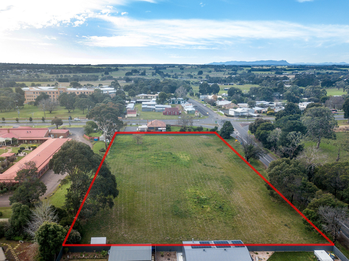 8449 Hamilton Highway, Hamilton VIC 3300