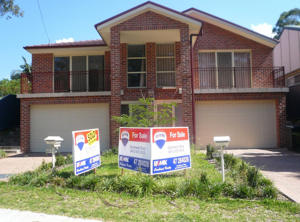 Property enquiry form background image