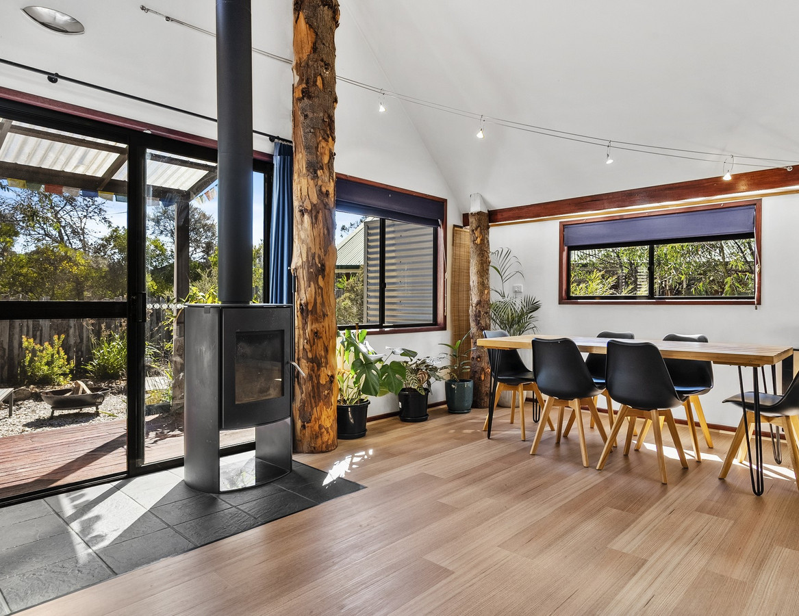 7 Thompson Way, Clifton Beach, TAS, 7020 - Image 2