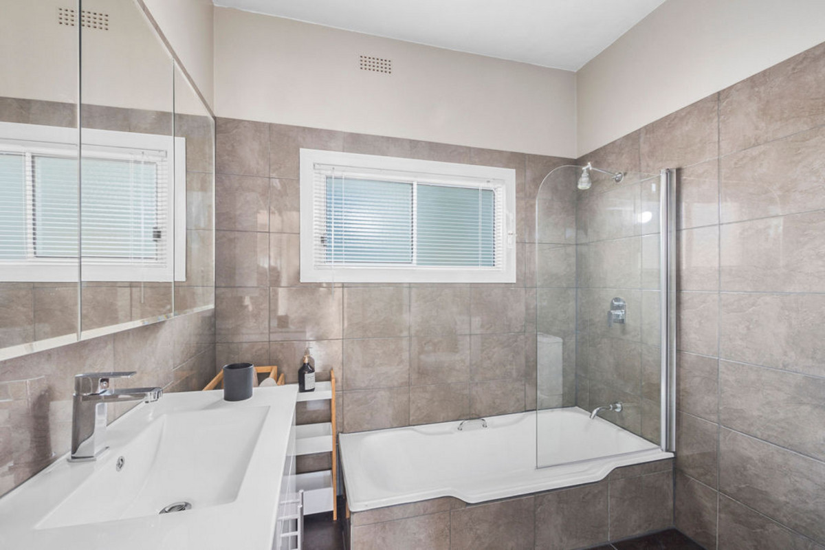 9 Cosgrove Avenue, South Hobart, TAS, 7004 - Image 8