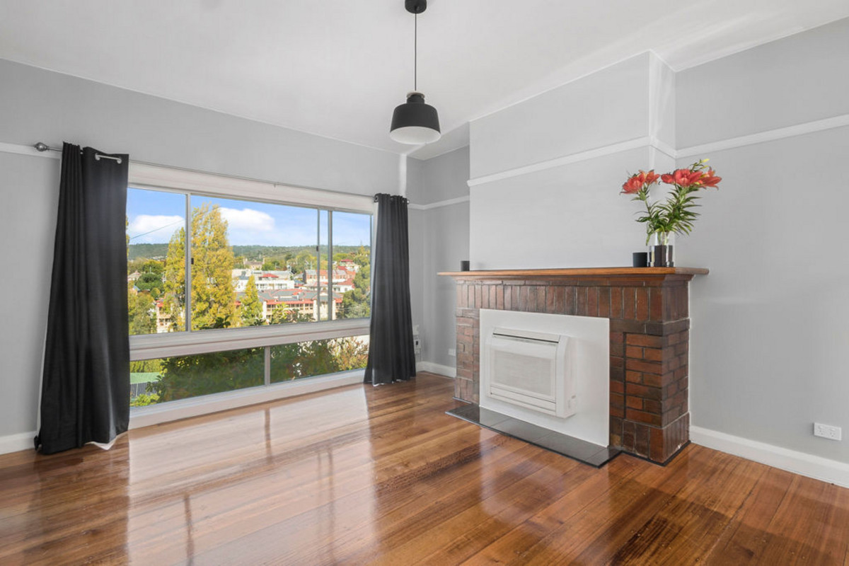 9 Cosgrove Avenue, South Hobart, TAS, 7004 - Image 2