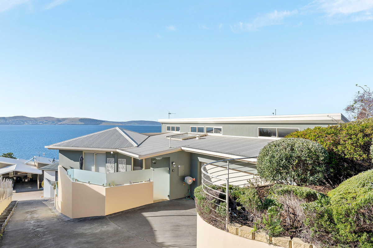 1/810 Sandy Bay Road, Sandy Bay, TAS, 7005 - Image 1