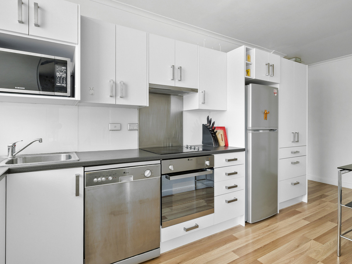 6/14 Ashfield Street, Sandy Bay, TAS, 7005 - Image 6
