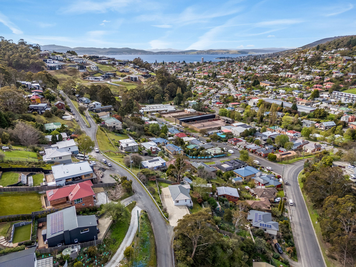 16 Louden Street, South Hobart, TAS, 7004 - Image 2