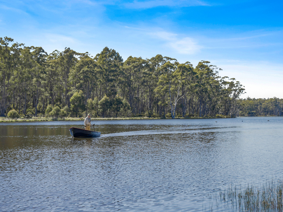 16 Pauciflora Drive, London Lakes, TAS, 7140 - Image 31