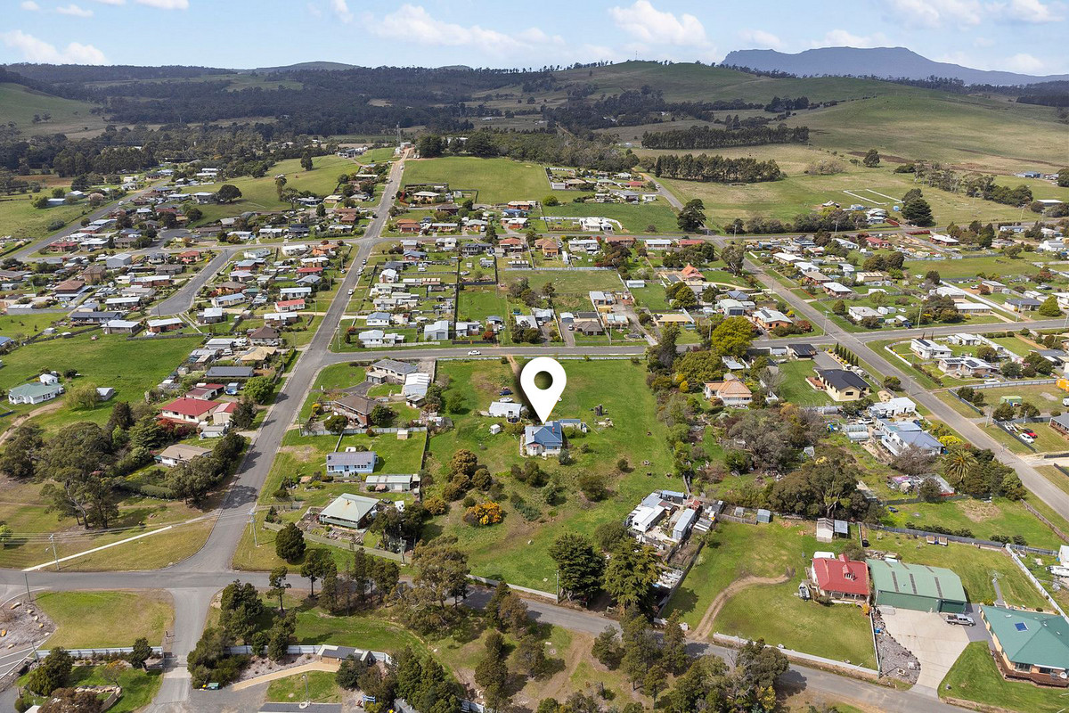 19 Esplanade East, Triabunna, TAS, 7190 - Image 1
