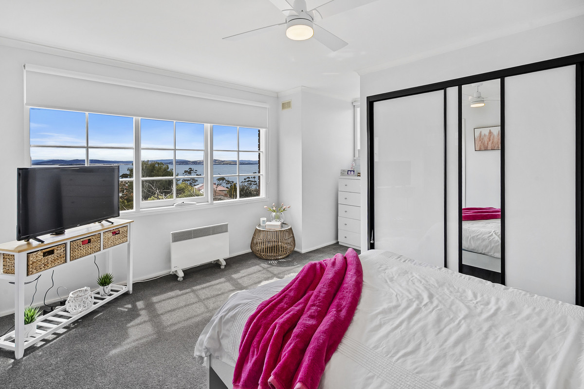68 Suncoast Drive, Blackmans Bay, TAS, 7052 - Image 14