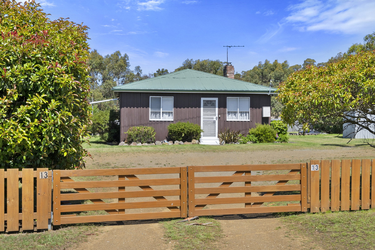 13 Cruttenden Street, Buckland, TAS, 7190 - Image 1