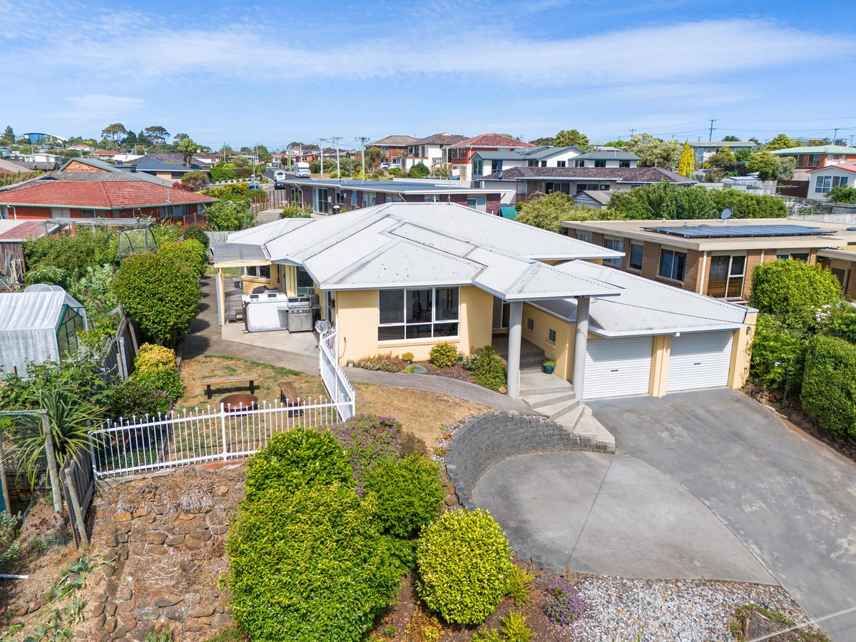 120 Watkinson Street, Devonport, TAS, 7310 - Image 1