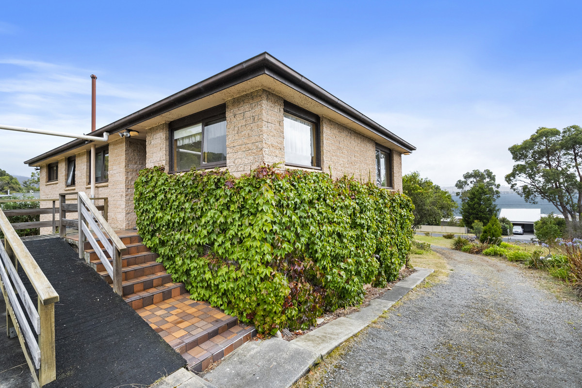 28 Barton Avenue, Triabunna, TAS, 7190 - Image 2