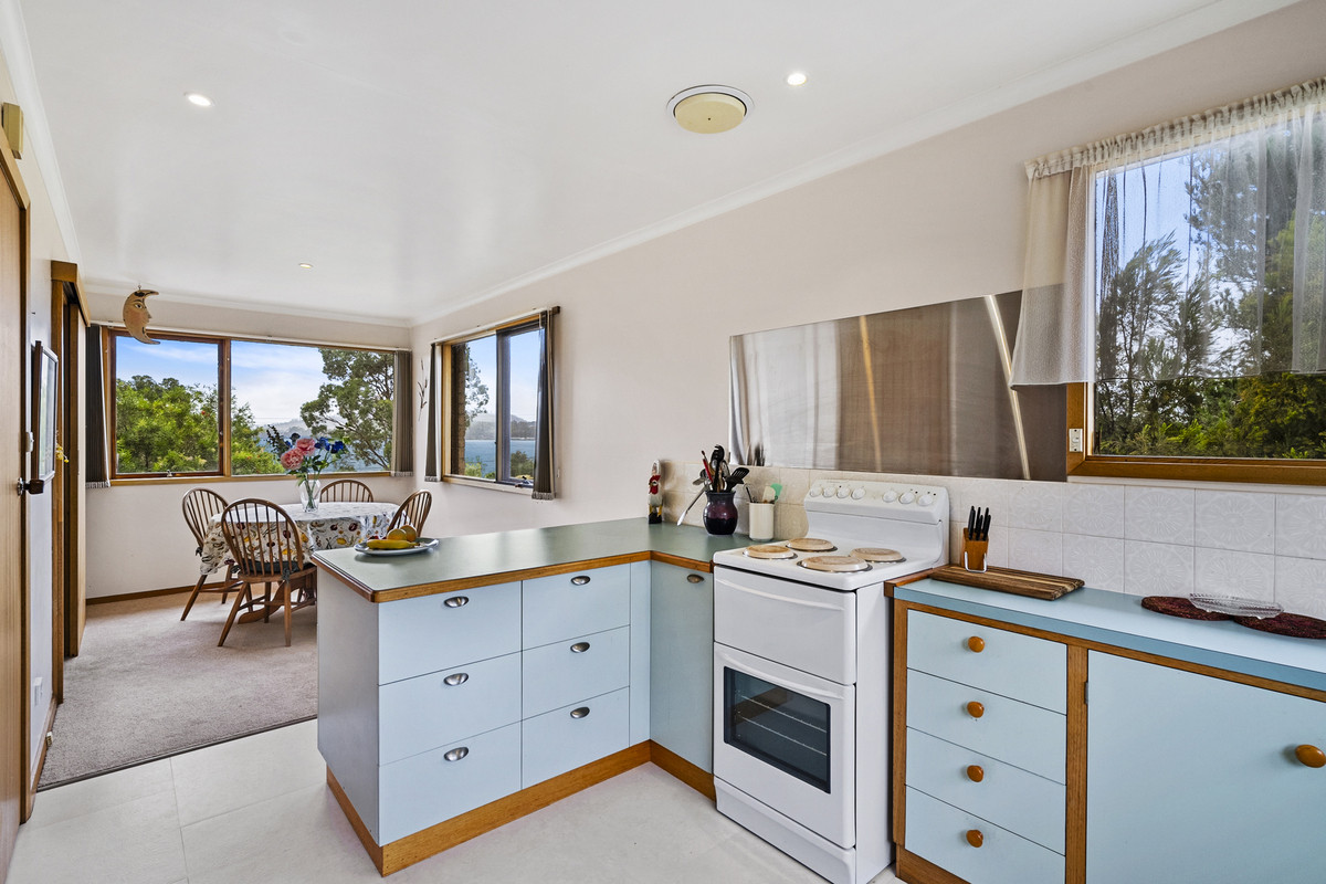 28 Barton Avenue, Triabunna, TAS, 7190 - Image 11
