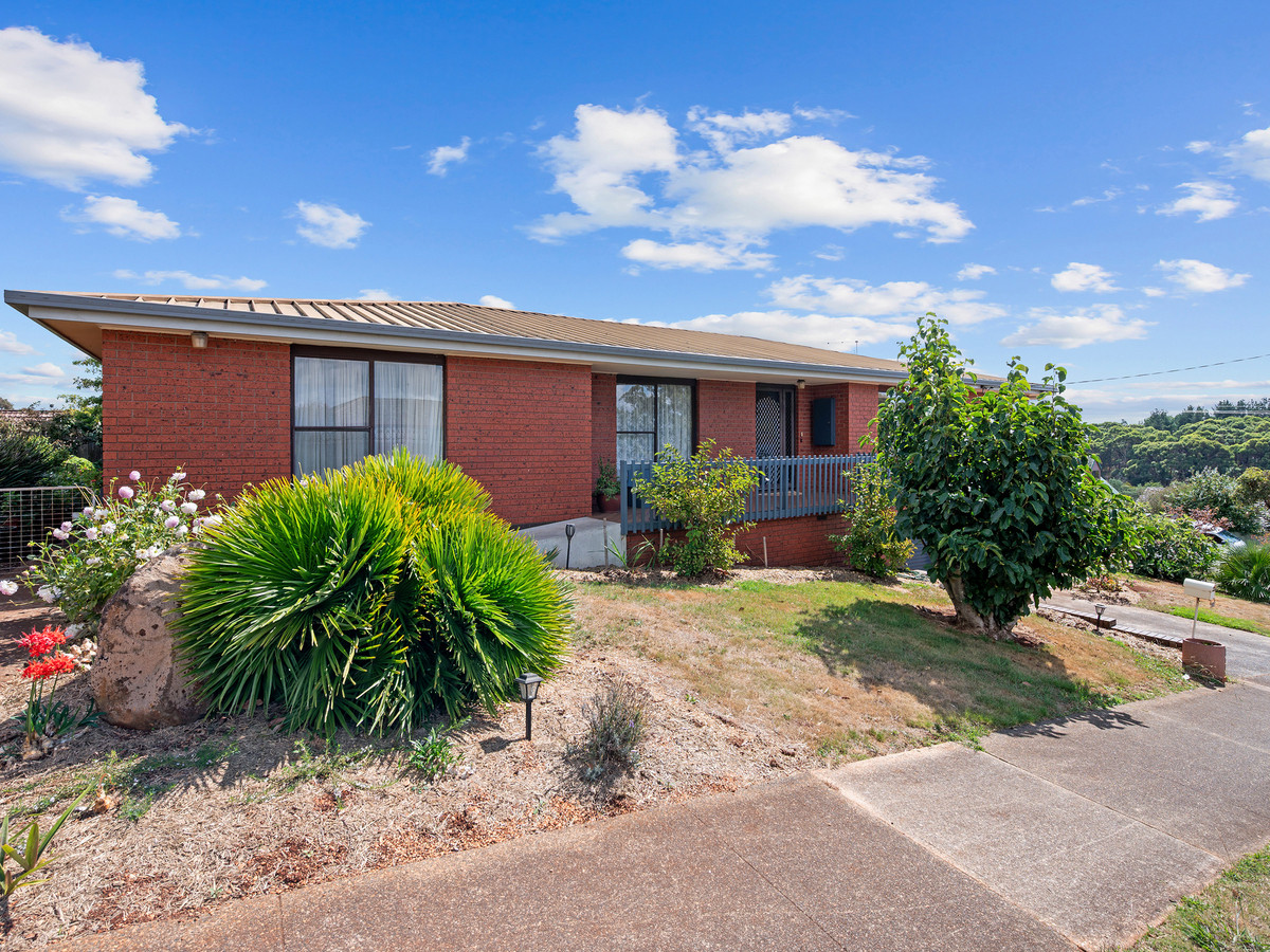 92 Bel-Air Crescent, East Devonport, TAS, 7310 - Image 1