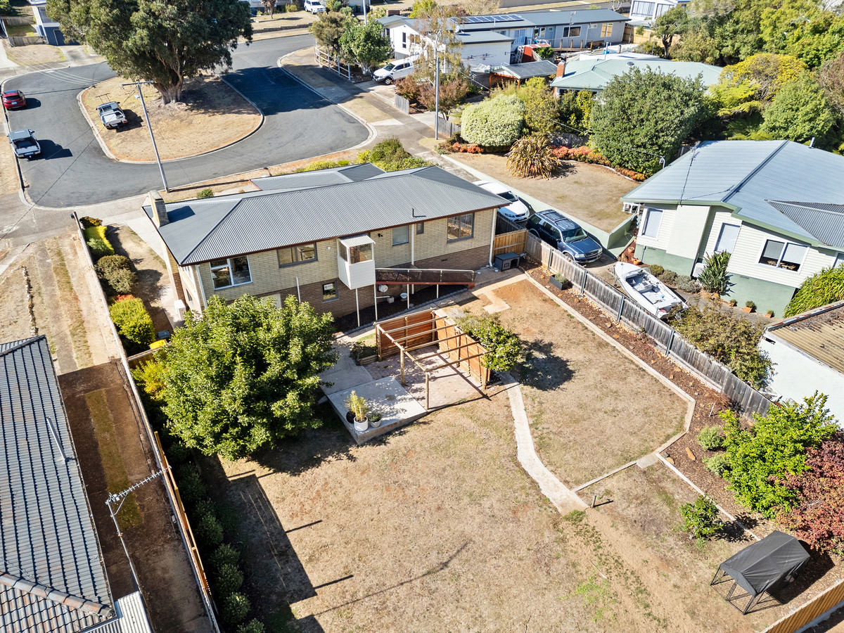 5 Pine Place, Devonport, TAS, 7310 - Image 15