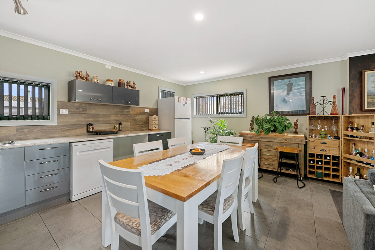 2 Caringa Place, Devonport, TAS, 7310 - Image 4