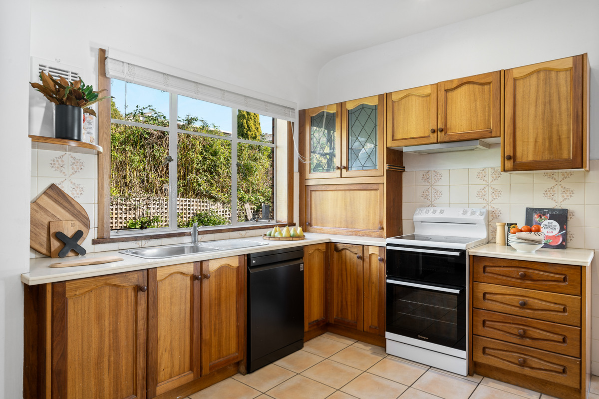18 Red Chapel Avenue, Sandy Bay, TAS, 7005 - Image 13