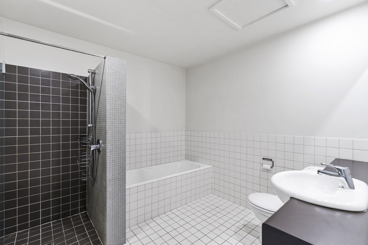 2/25 Davey Street, Hobart, TAS, 7000 - Image 11