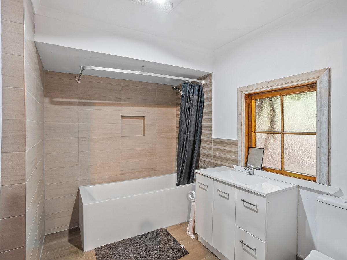 33 Gunn Street, Devonport, TAS, 7310 - Image 10