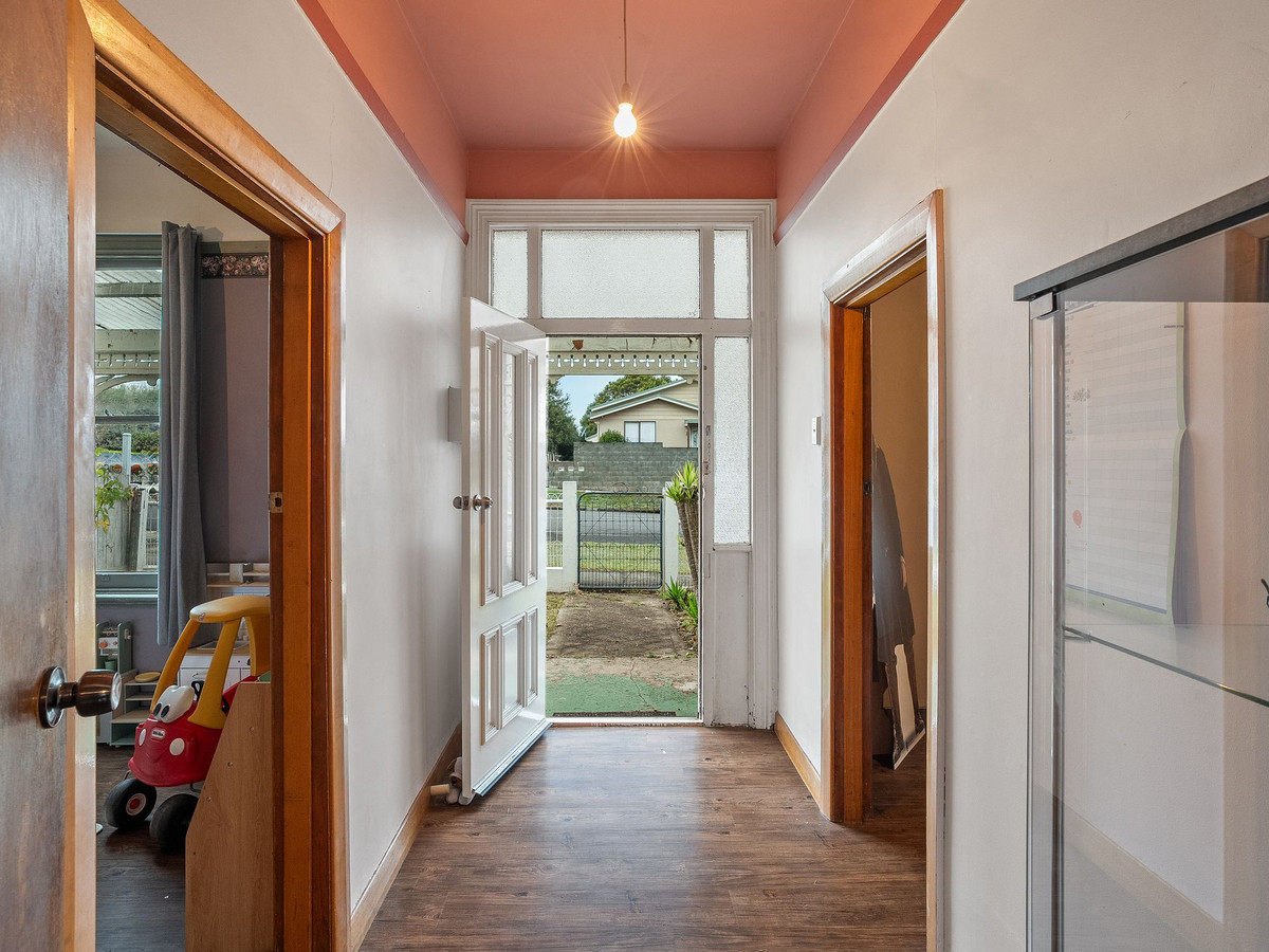 33 Gunn Street, Devonport, TAS, 7310 - Image 2