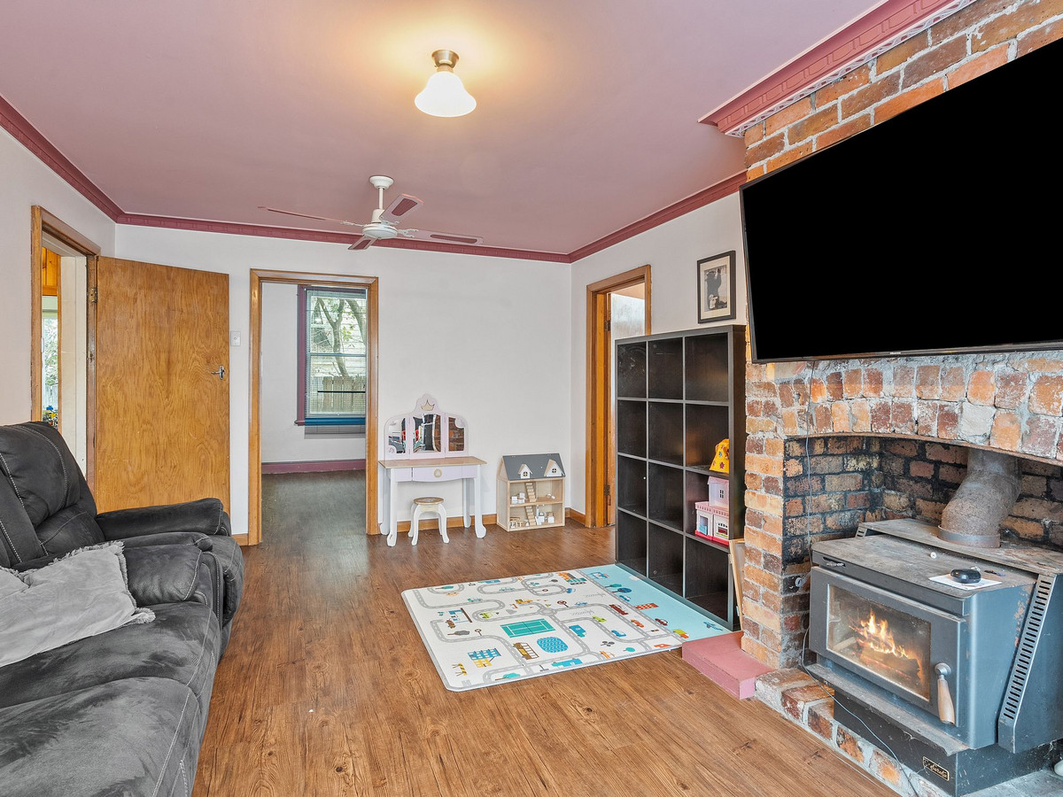 33 Gunn Street, Devonport, TAS, 7310 - Image 7