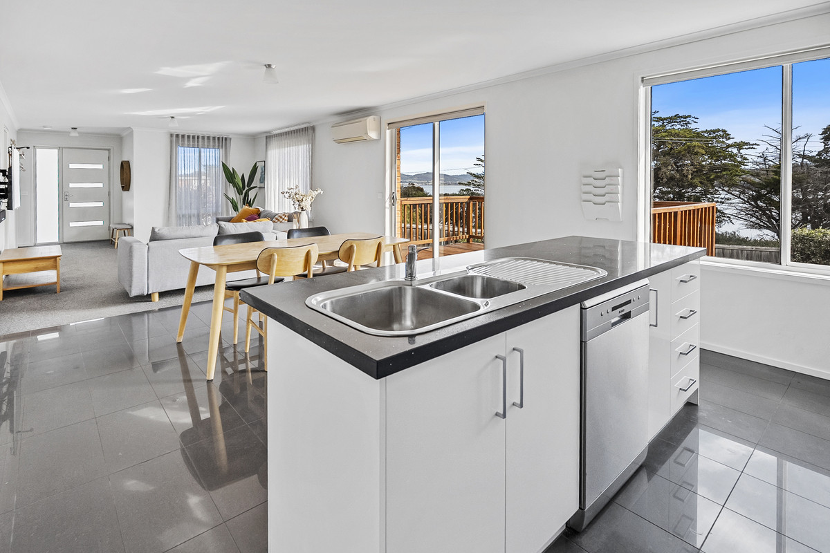 2 Barilla Court, Midway Point, TAS, 7171 - Image 13