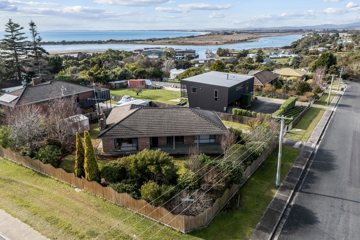 1 Bridview Place, Bridport, TAS, 7262 - Image 32