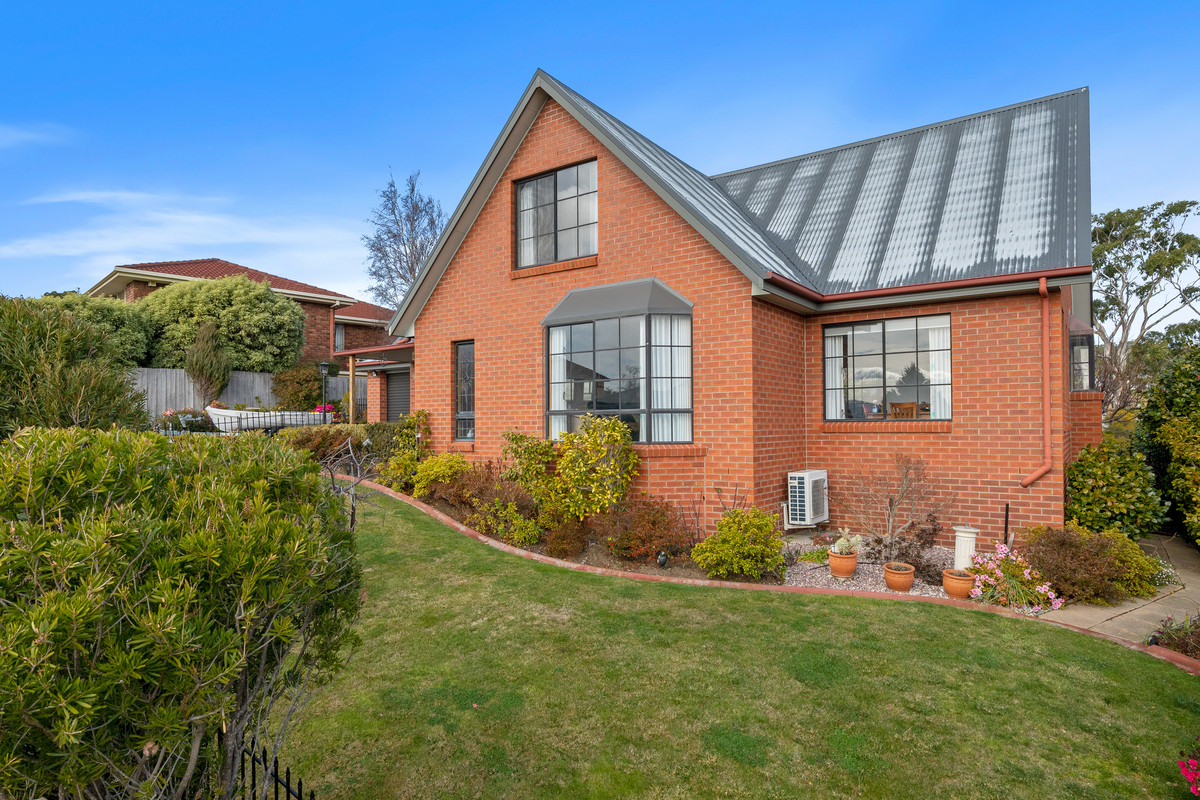 57 Rosehill Crescent, Lenah Valley, TAS, 7008 - Image 3