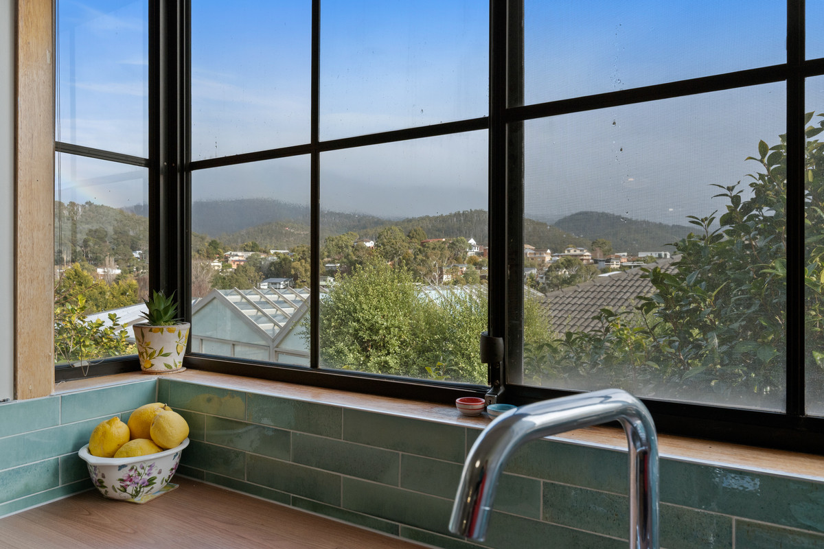 57 Rosehill Crescent, Lenah Valley, TAS, 7008 - Image 13