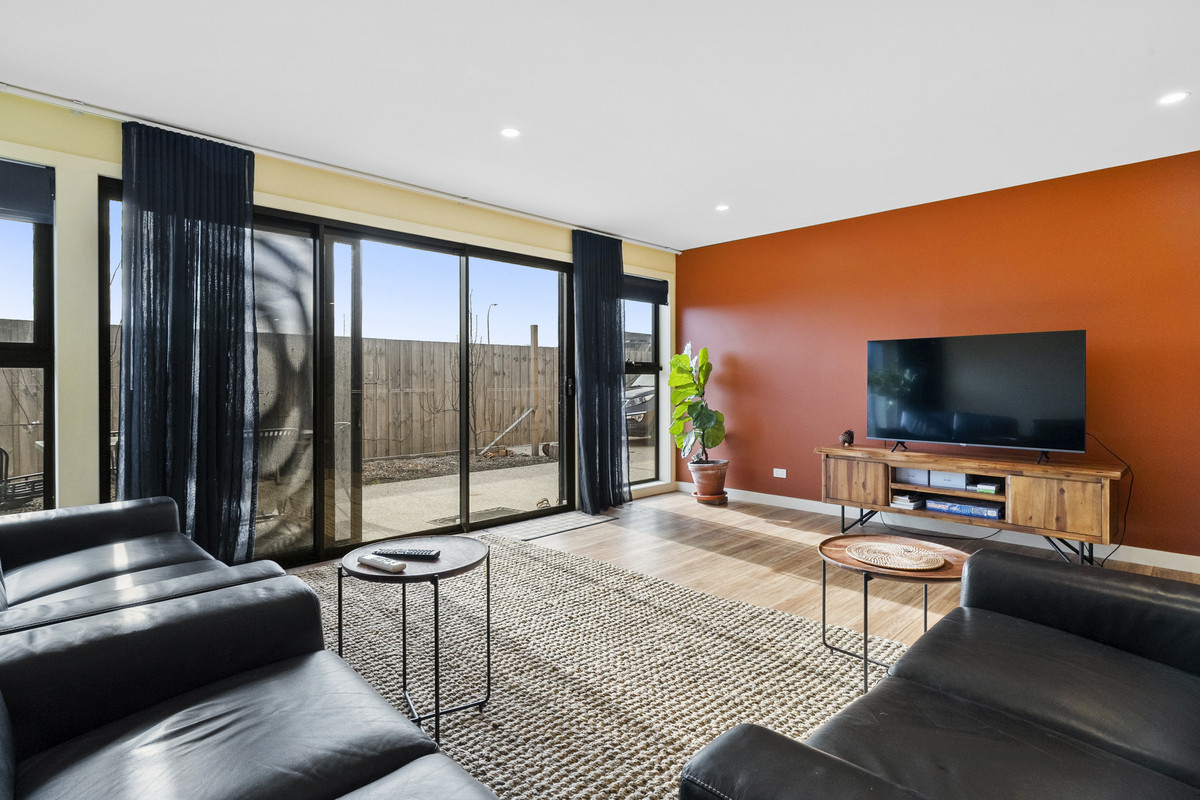33 Kunzea Circuit, Coles Bay, TAS, 7215 - Image 2