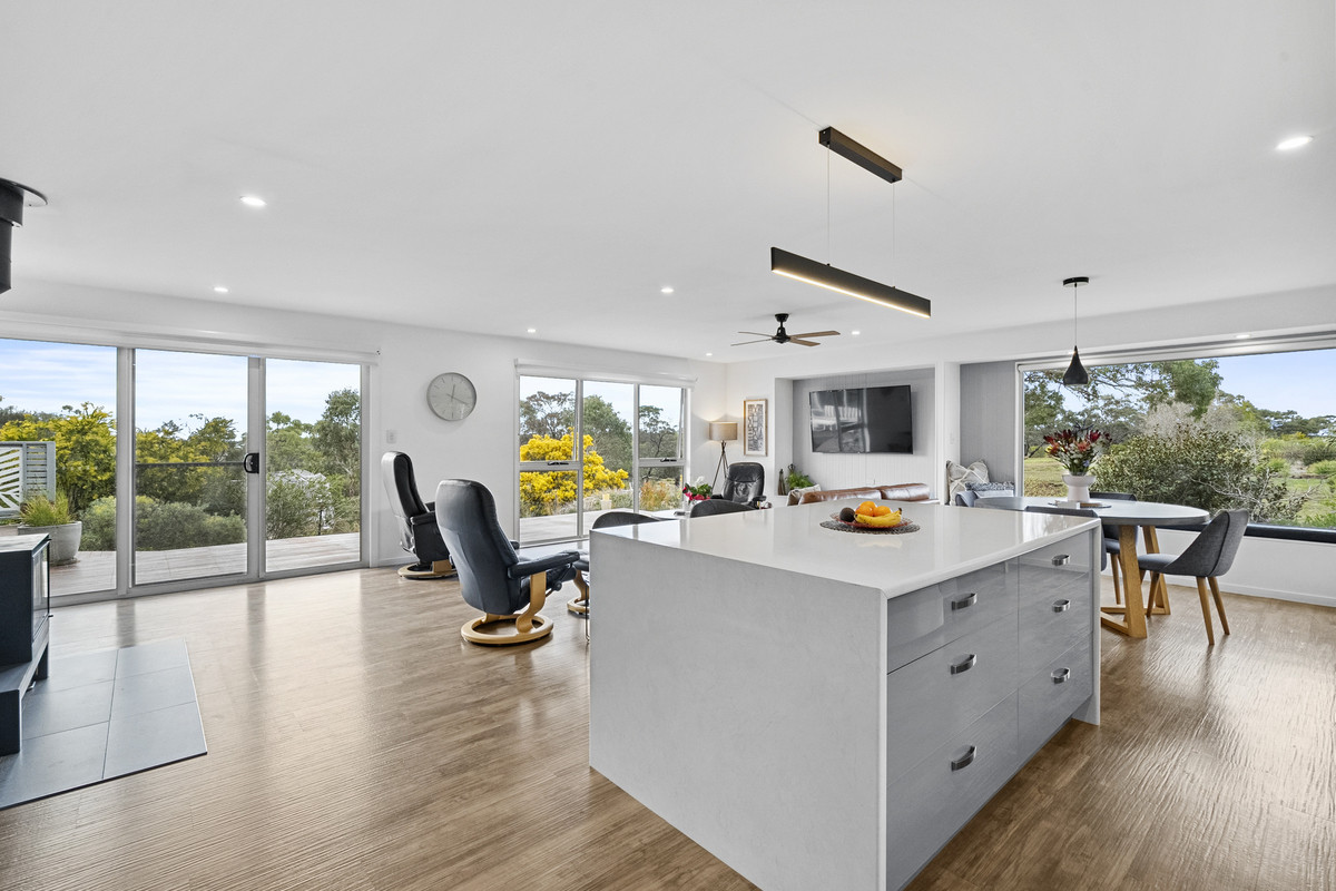 7A Burgess Street, Swansea, TAS, 7190 - Image 12