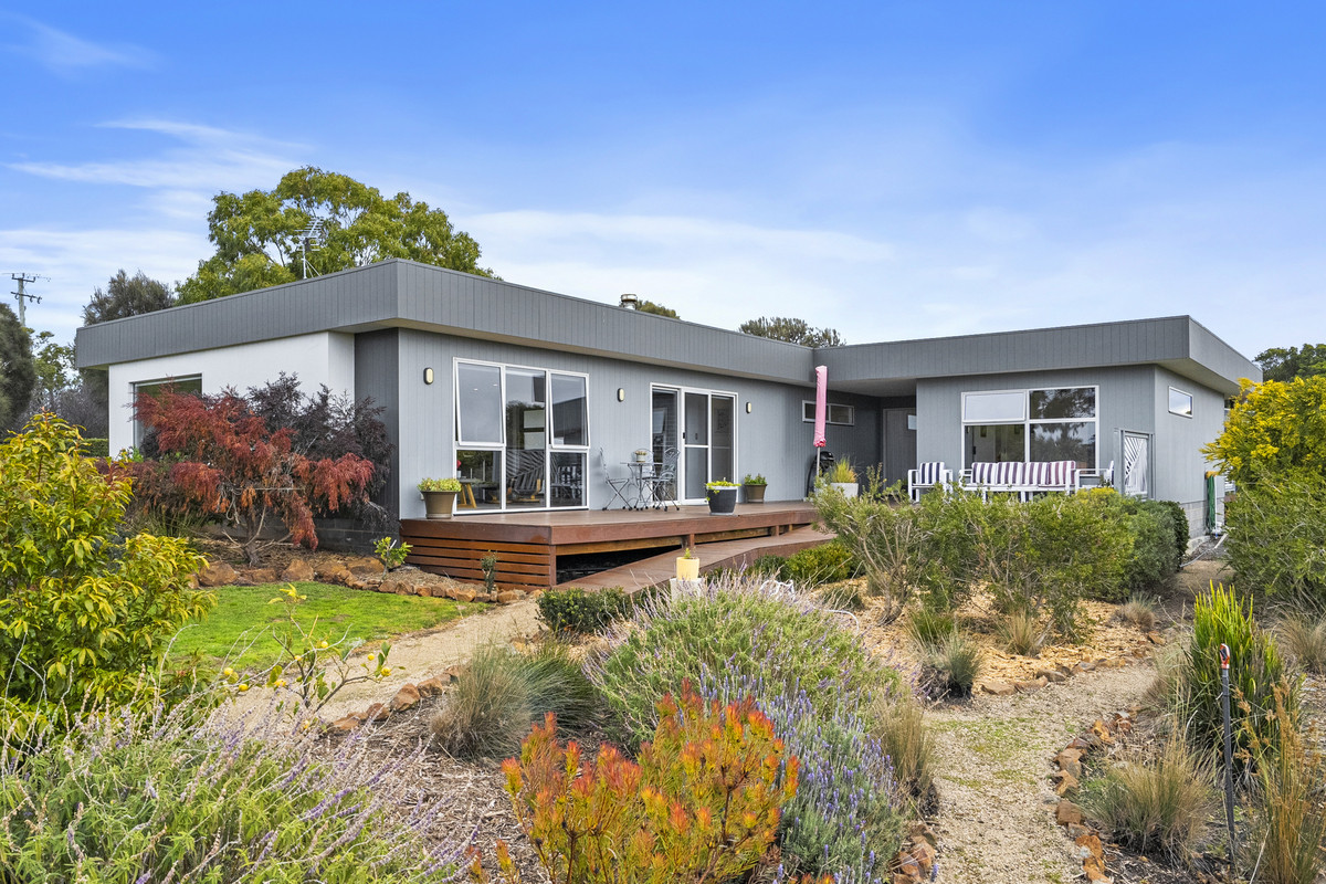 7A Burgess Street, Swansea, TAS, 7190 - Image 25