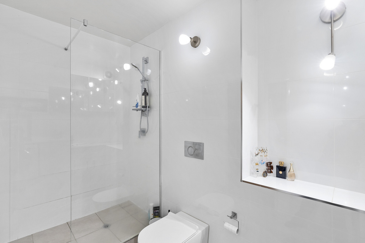 4/8B Lambert Avenue, Sandy Bay, TAS, 7005 - Image 11