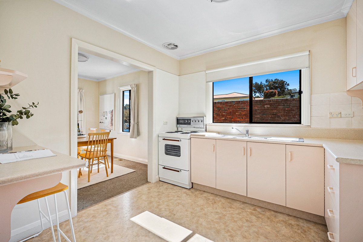 33 Lennox Avenue, Lutana, TAS, 7009 - Image 8