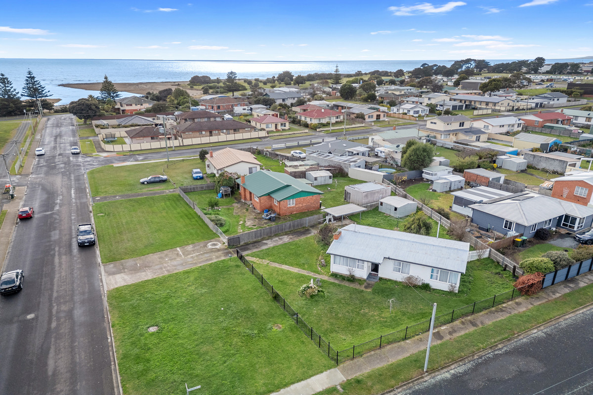 17 Wright Street, East Devonport, TAS, 7310 - Image 2