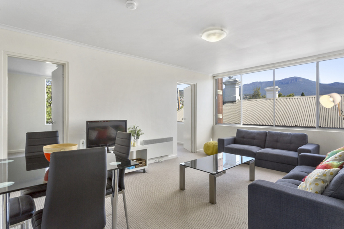 10/14 Ashfield Street, Sandy Bay, TAS, 7005 - Image 2