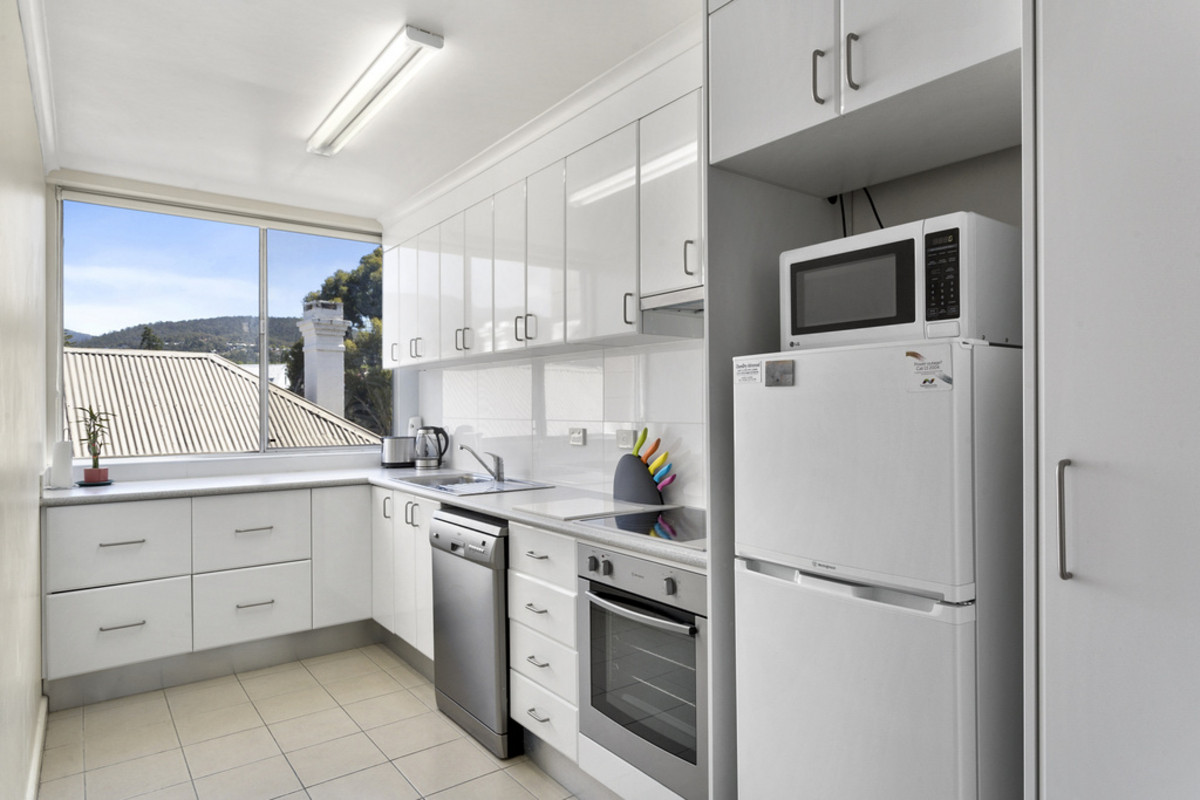 10/14 Ashfield Street, Sandy Bay, TAS, 7005 - Image 4