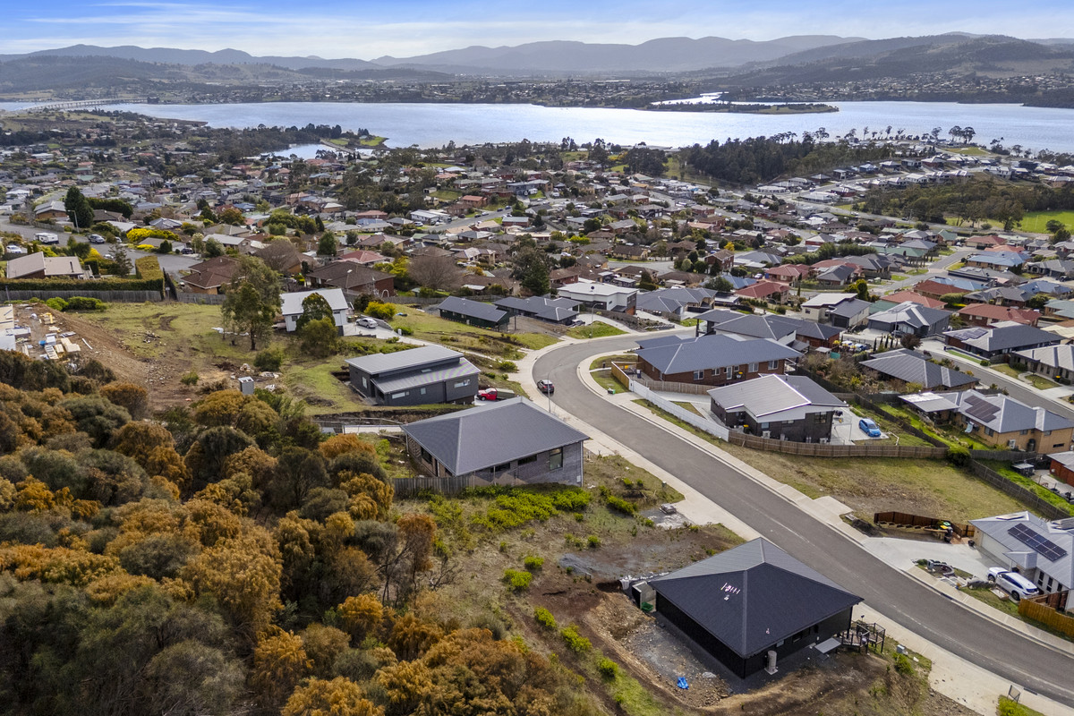 28 Alexa Drive, Austins Ferry, TAS, 7011 - Image 2