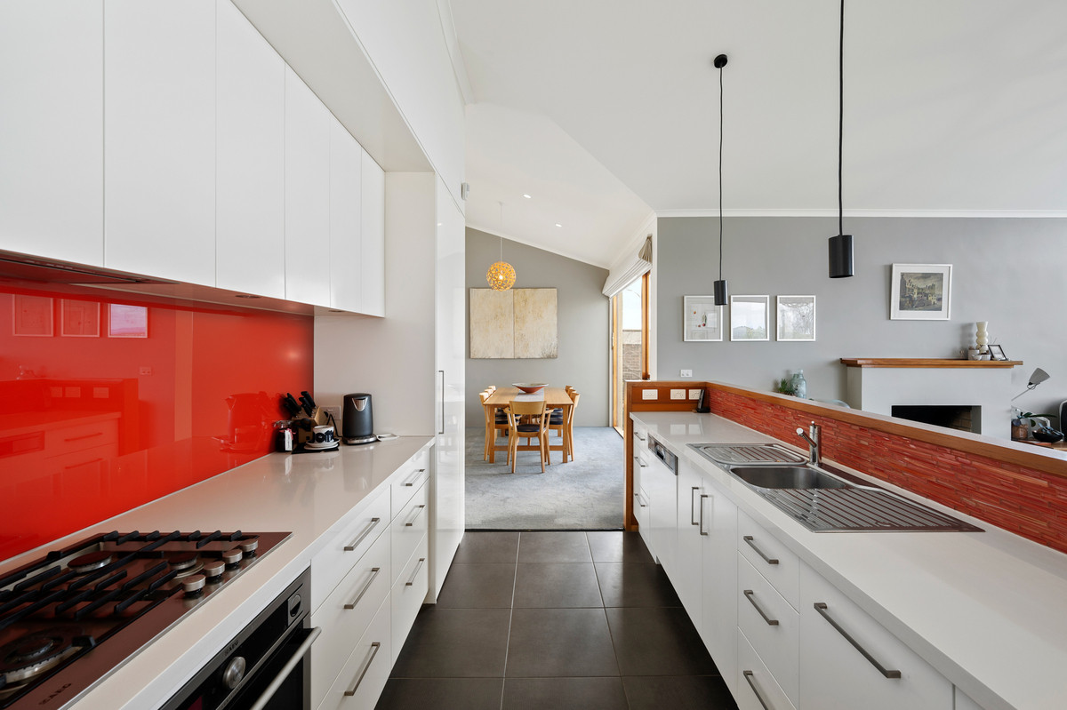 6 Eurella Avenue, Sandy Bay, TAS, 7005 - Image 5