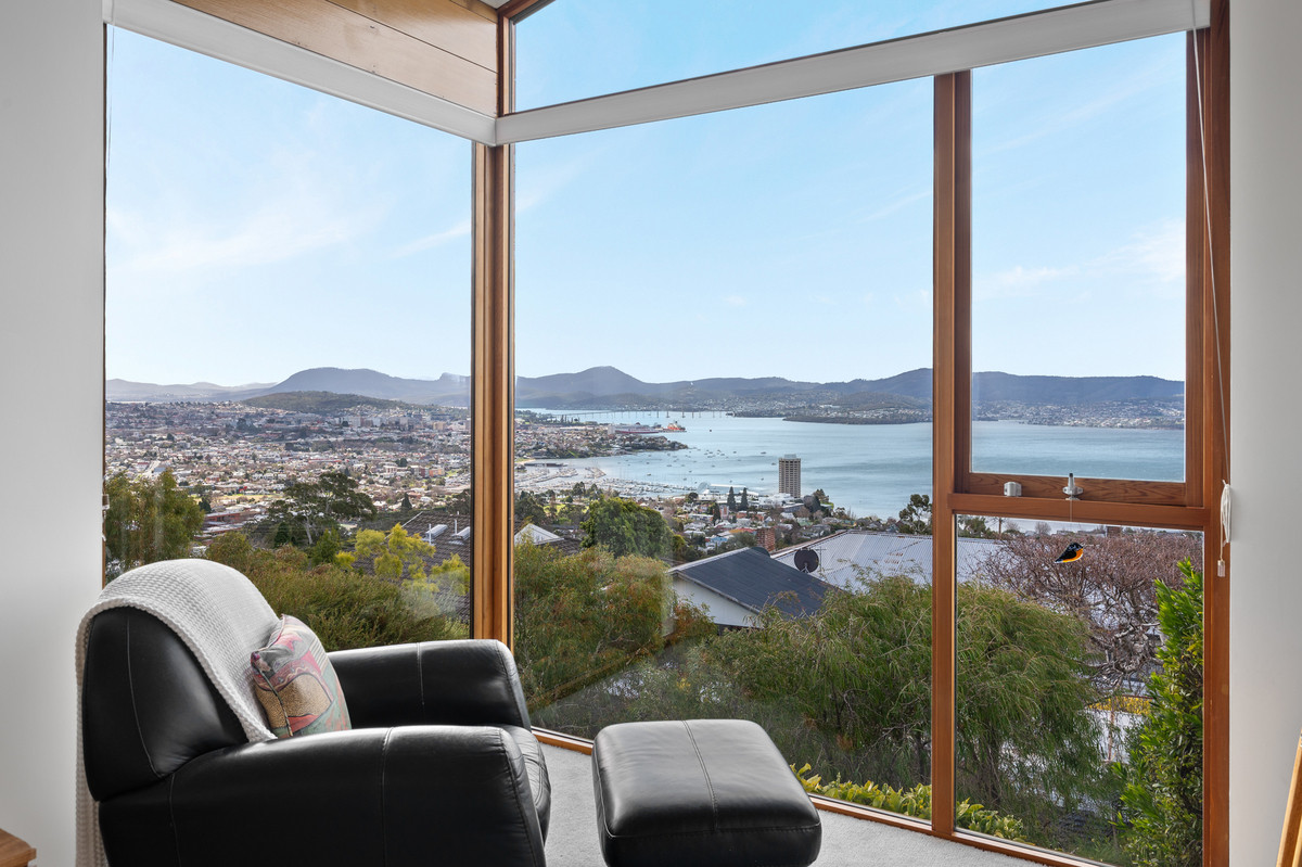 6 Eurella Avenue, Sandy Bay, TAS, 7005 - Image 2