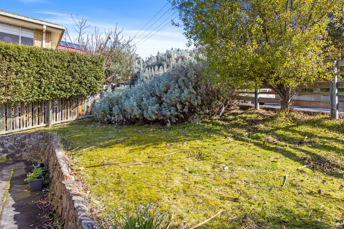 2/22-22a Summerhill Road, West Hobart, TAS, 7000 - Image 16