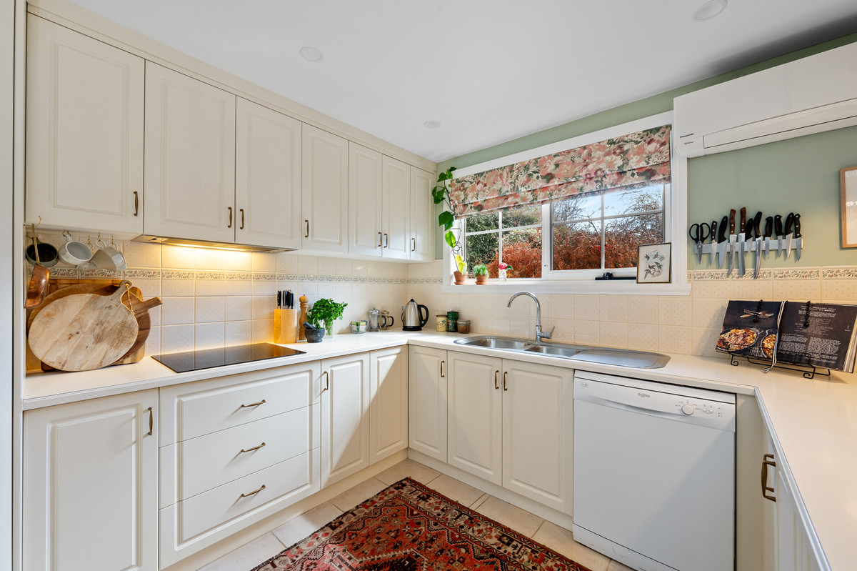5 Lasswade Avenue, Sandy Bay, TAS, 7005 - Image 3