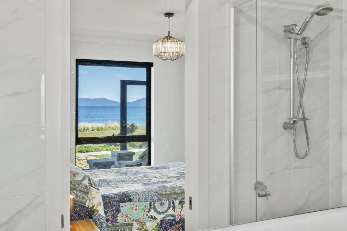 27 Esplanade, Swansea, TAS, 7190 - Image 16