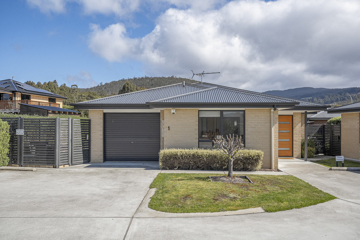 1/4 Sunsail Street, Snug, TAS, 7054 - Image 1
