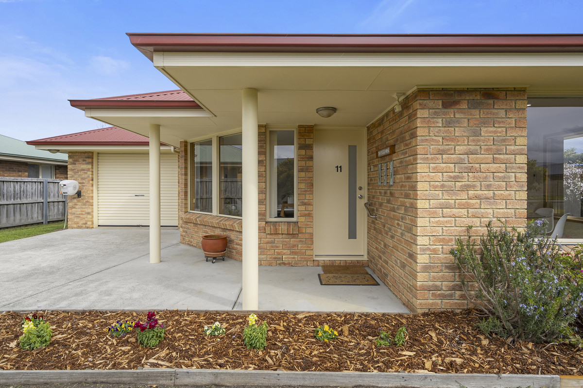 11 Jacaranda Drive, Margate, TAS, 7054 - Image 2