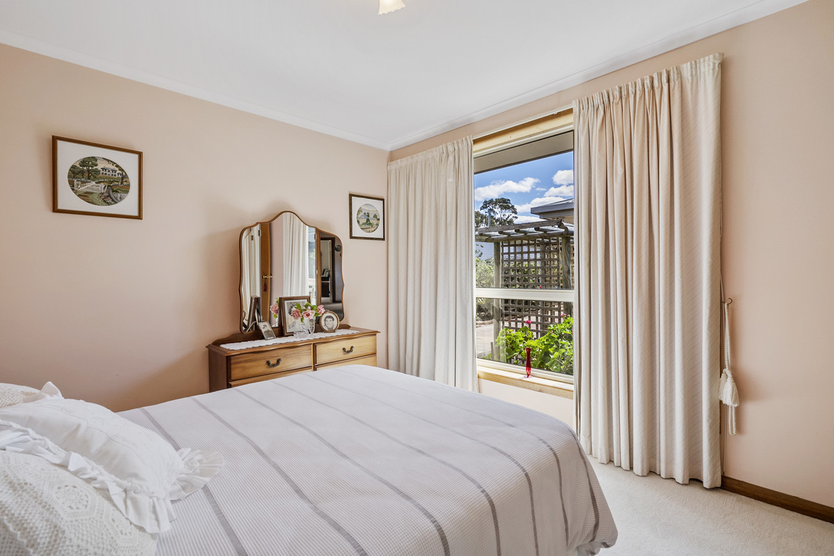 6 Waterloo Road, Swansea, TAS, 7190 - Image 15