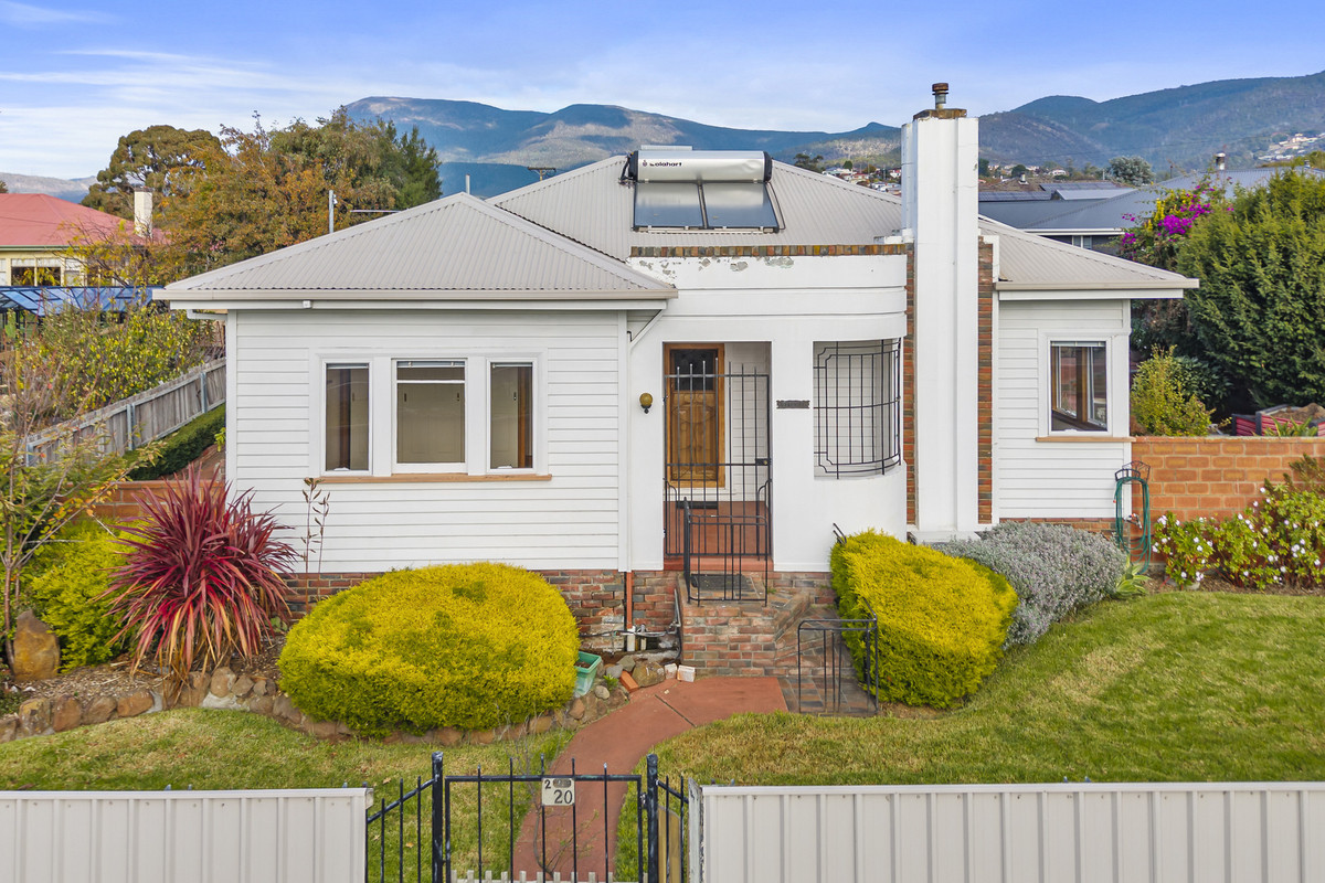 2/20 Shenstone Place, Montrose, TAS, 7010 - Image 1