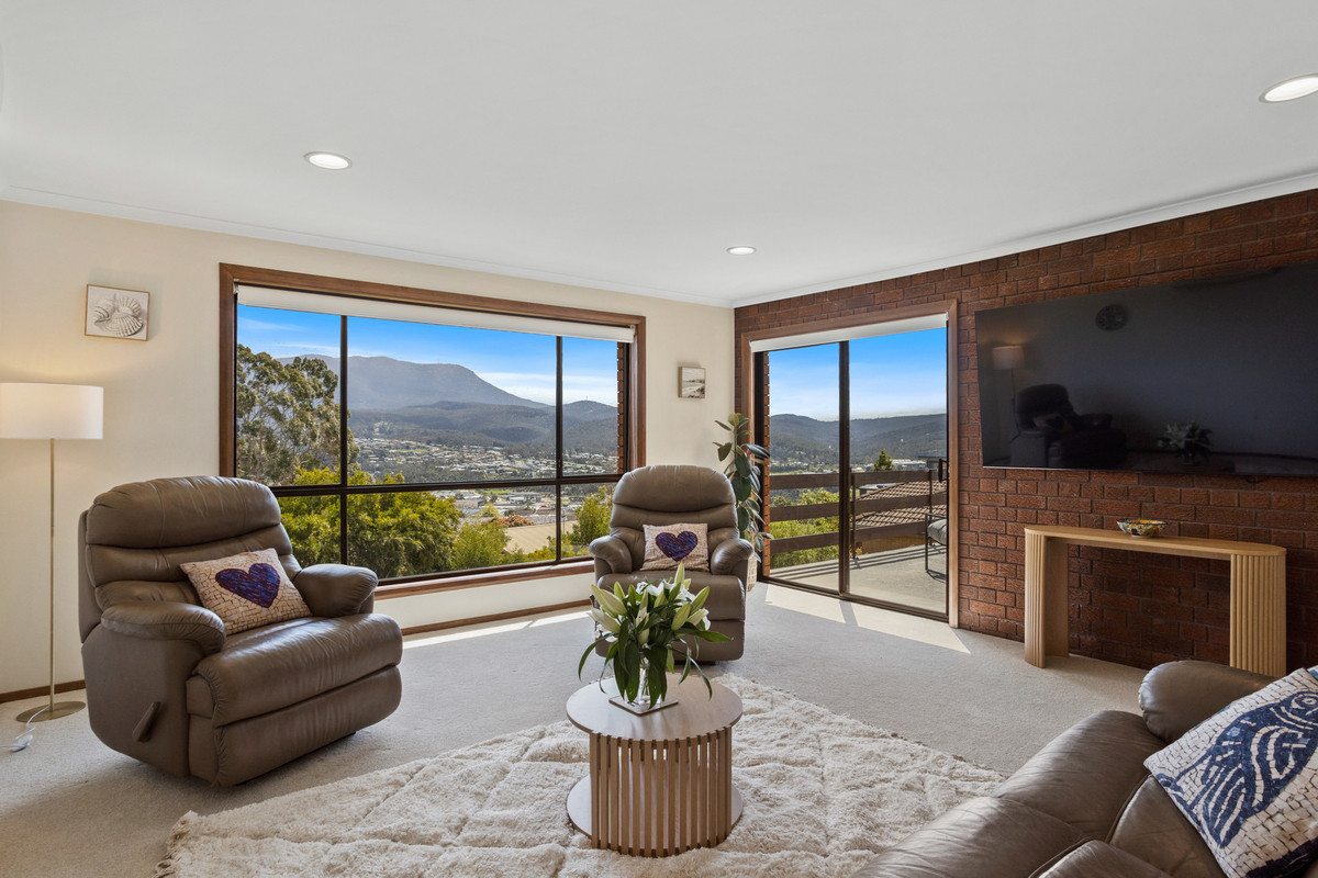9 Dorset Drive, Kingston, TAS, 7050 - Image 2