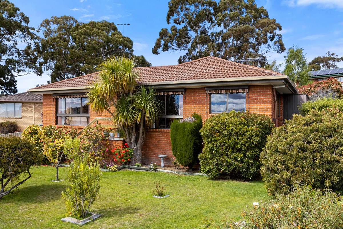 12 Amberley Court, Blackmans Bay, TAS, 7052 - Image 1
